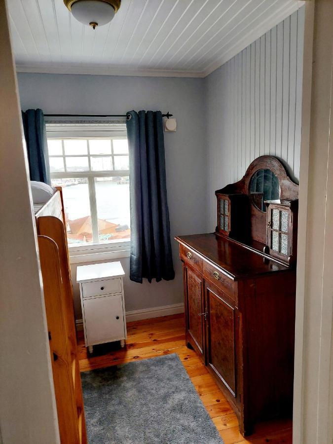 Solrik Beliggenhet I Lofotens Storste Fiskevaer Villa Ballstad Exterior foto