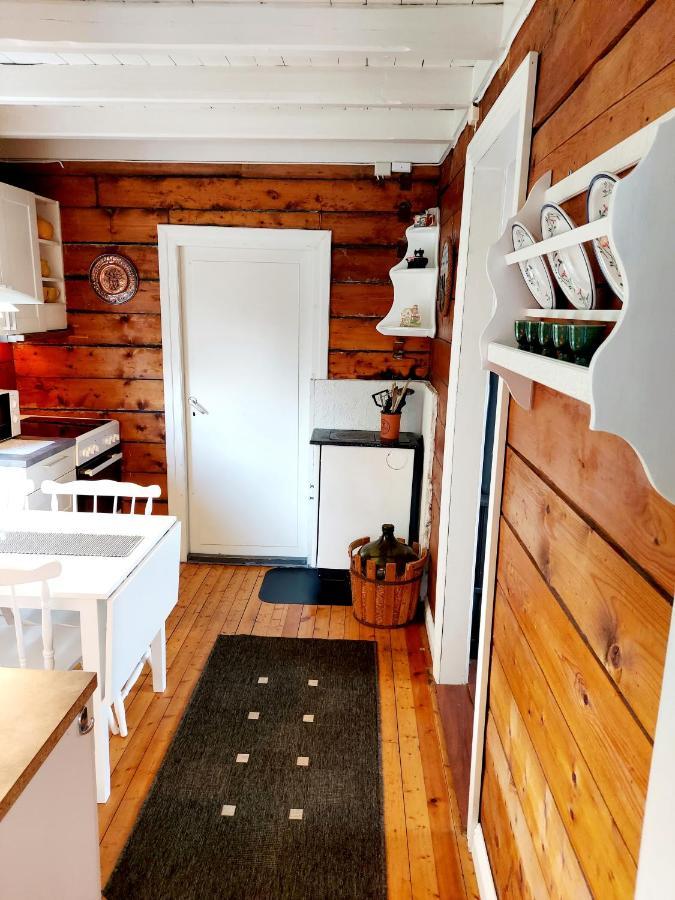 Solrik Beliggenhet I Lofotens Storste Fiskevaer Villa Ballstad Exterior foto
